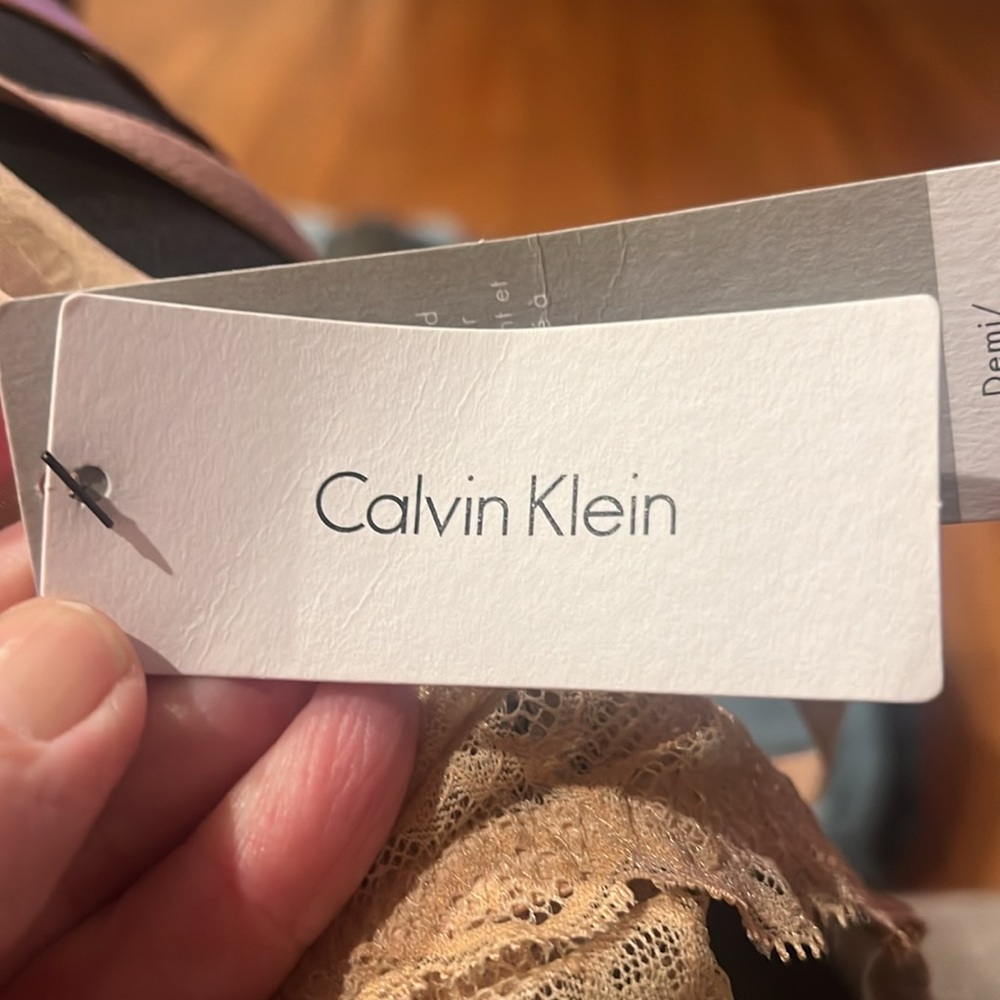 Calvin Klein Bra - Picture 3 of 6